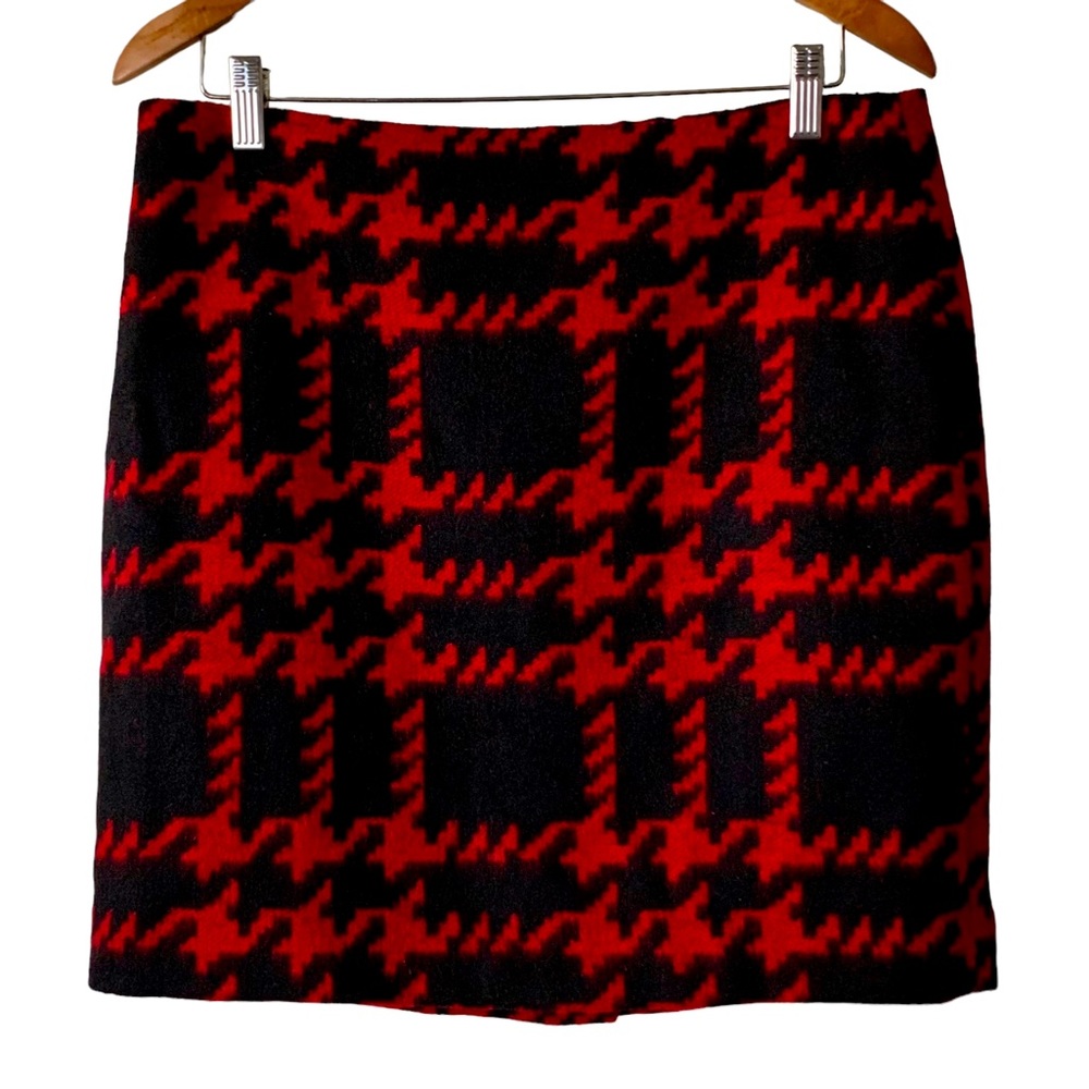 Clearance!!! Talbots Wool Mini Skirt Women’s Size 12 Petite Black Red